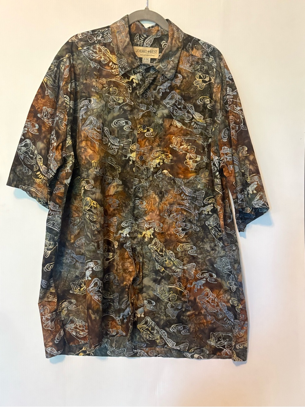 Casual Short-Sleeve Button-Down Shirt - Brown Multi by JOHARI QUEST
